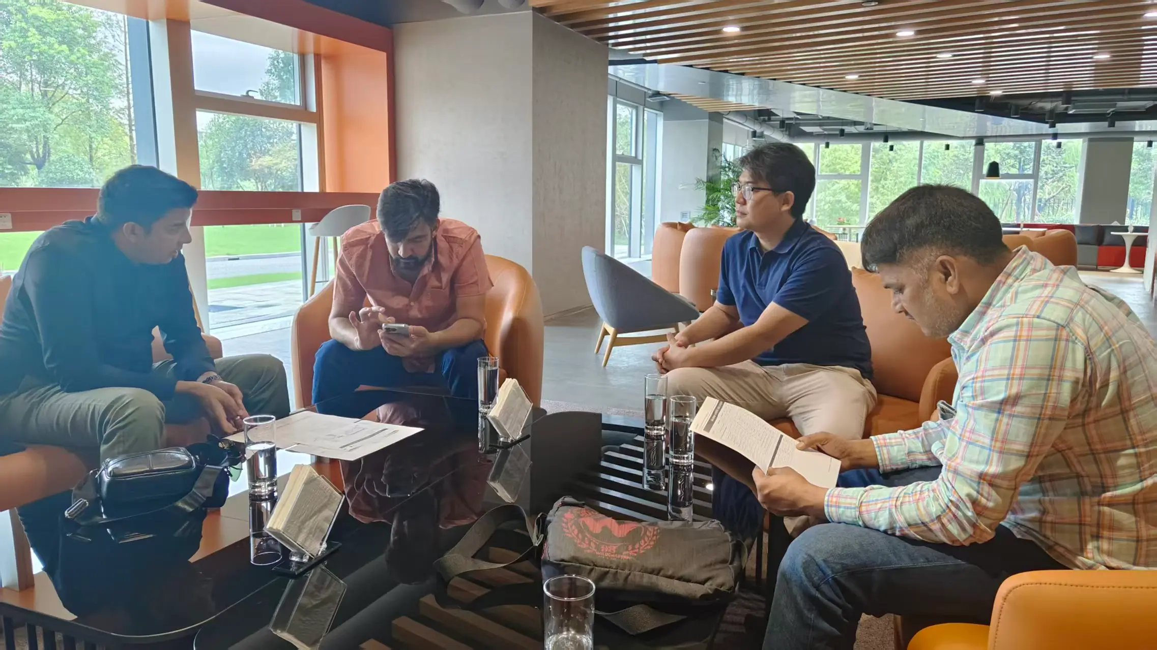india clients have discussion with clirik engineer for grinding production line